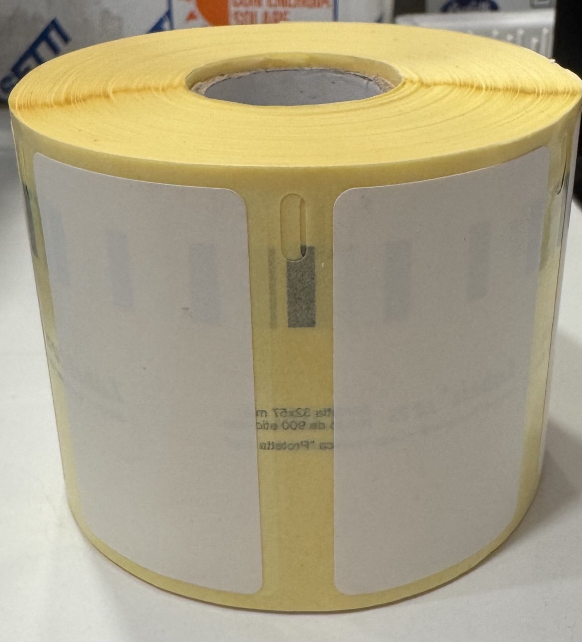 Rotolo 900 etichette permanenti in carta termica - 32x57 mm