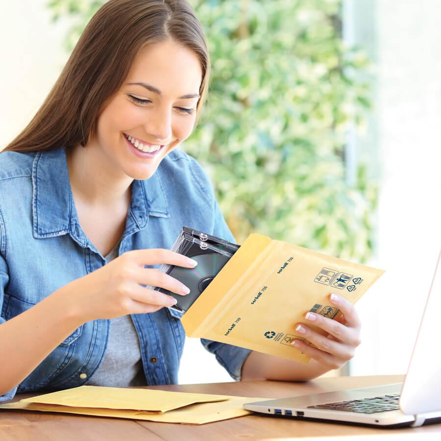 CF 10 SACCHETTI CON IMBOTTITURA A BOLLE D’ARIA 20X32 18X26