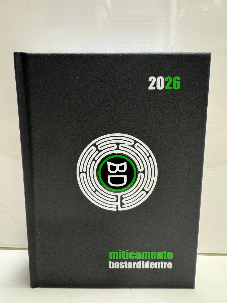 DIARIO POCKET 16 MESI CLASSIC BASTARDIDENTRO