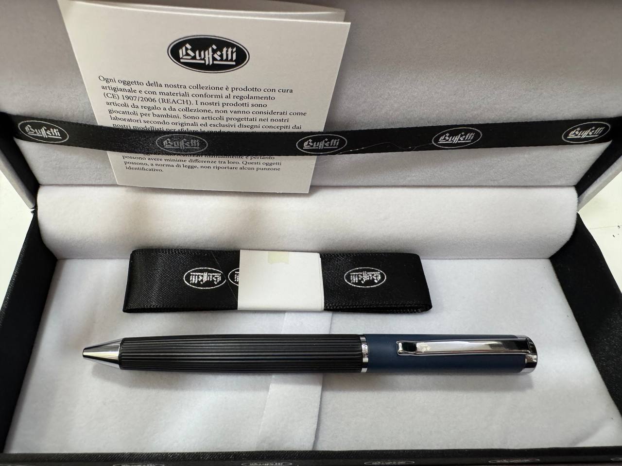 Penna a sfera Elegance Rif.1 - Fusto Blu/Nero